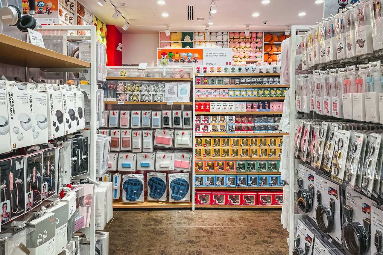 Electronics & phones